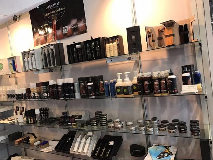 مراقبت از مبلمان چوبی موم زنبور عسل مرطوب کننده طولانی مدت تولید مثل موم طبیعی گرم و براق محافظ روغن موم چوب 150 میلی لیتر 11